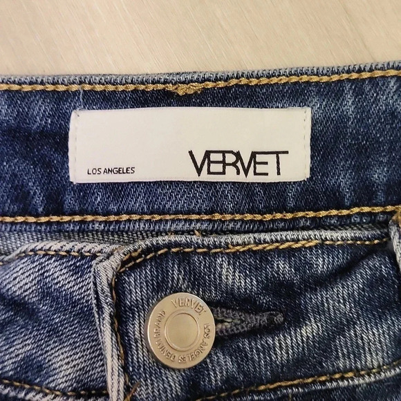 Vervet Distressed Medium Wash Straight Leg 5 Pocket Blue Jeans Womens‎ Size 29 - Picture 2 of 11
